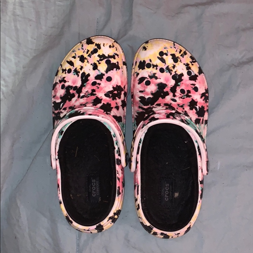 crocs